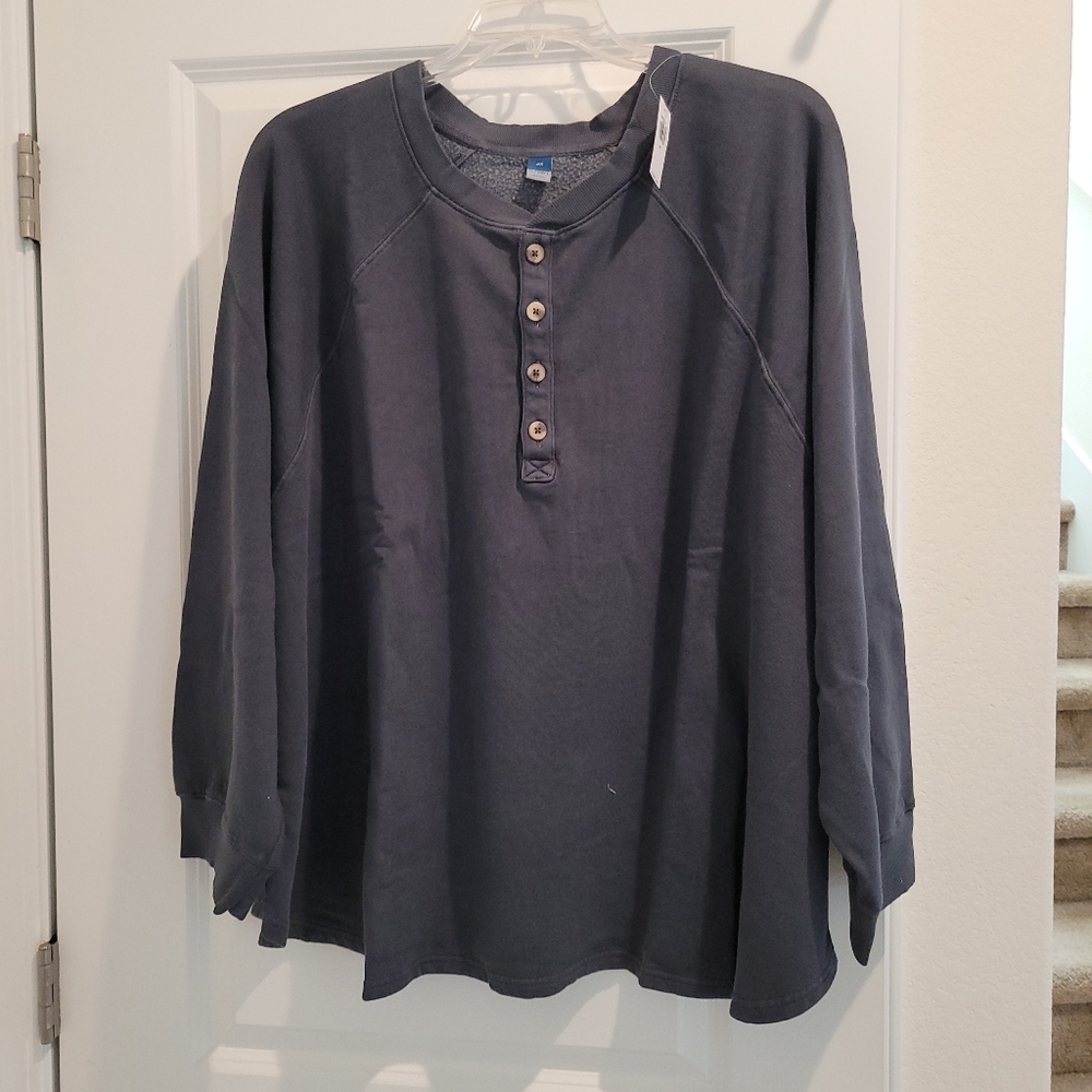 Old Navy sweatshirt 4x NWT
